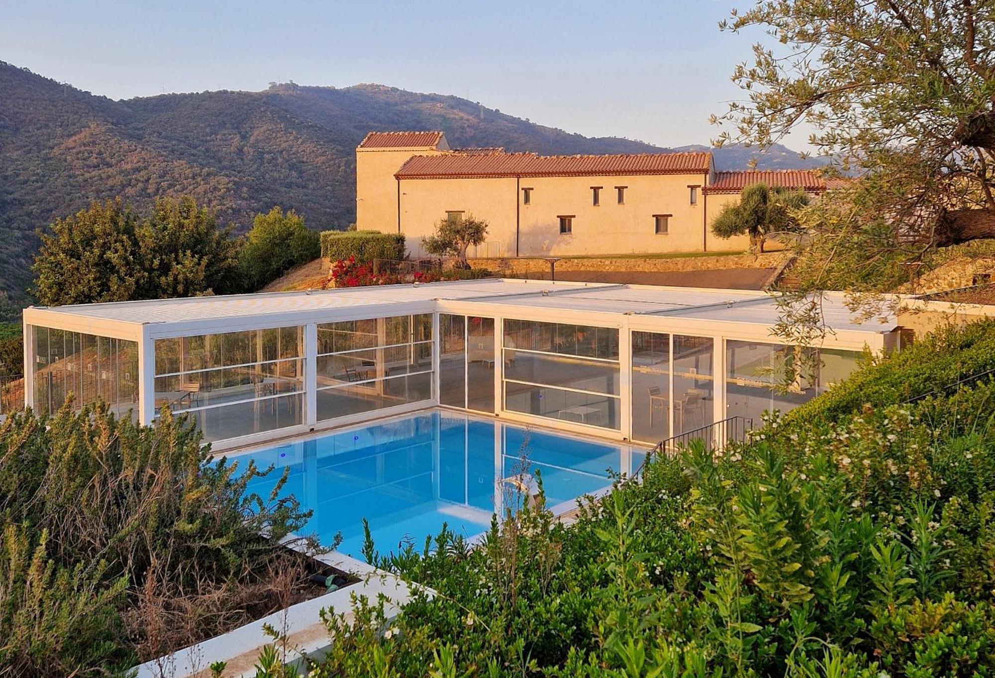 Borgo D'Orlando - Small Country Hotel Mirto  Экстерьер фото